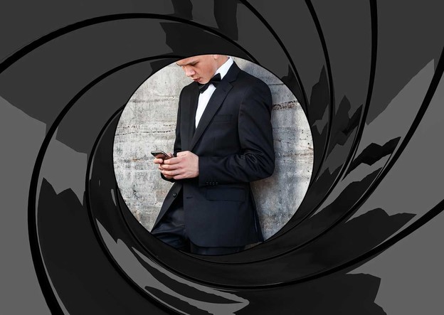 Apple kupuje prava na Bond filmove
