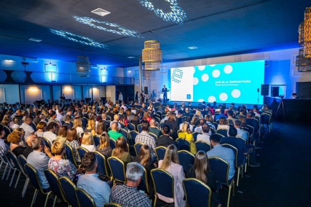Uspješno digitalizirane sve škole u Hrvatskoj Uspješno digitalizirane sve škole u Hrvatskoj