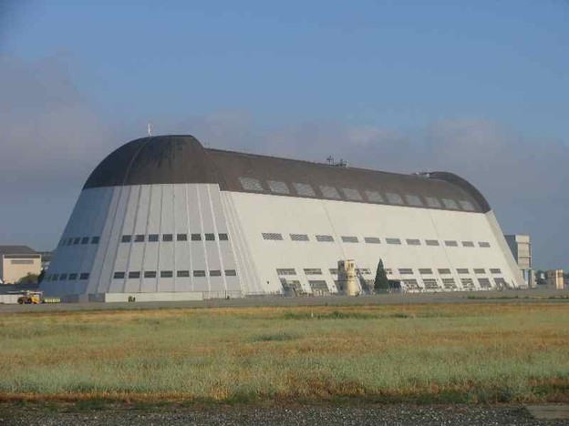 Google unajmljuje NASA-in povijesni hangar