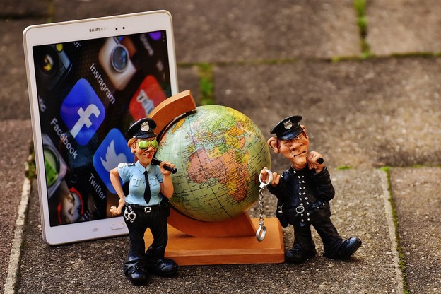 Novčana kazna Facebooku za lažne vijesti Novčana kazna Facebooku za lažne vijesti