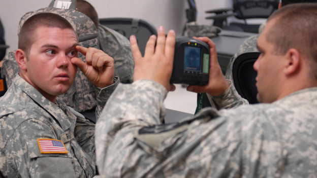 Pentagon želi biometrijsko skeniranje na mobitelima