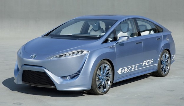 Toyota: Hibrid vodika i struje