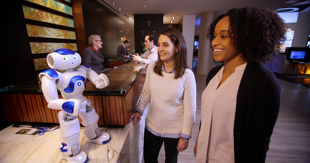 VIDEO: AI IBM Watsona u hotelskom concierge robotu VIDEO: AI IBM Watsona u hotelskom concierge robotu