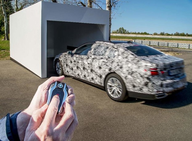 VIDEO: BMW parkirate izvana i koristite gestualne kontrole
