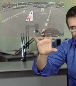 VIDEO: HUD u motociklističkom šljemu