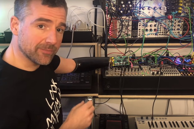 VIDEO: Kiborg DJ želi stvarati glazbu mislima