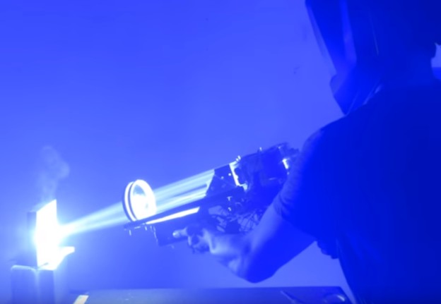 VIDEO: Kućna laserska bazuka