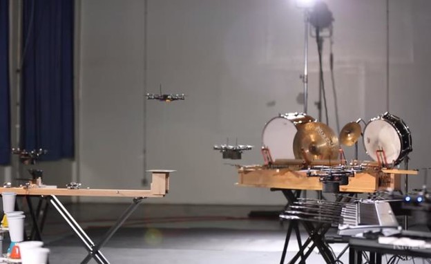 VIDEO: Pogledajte kako svira band letećih dronova
