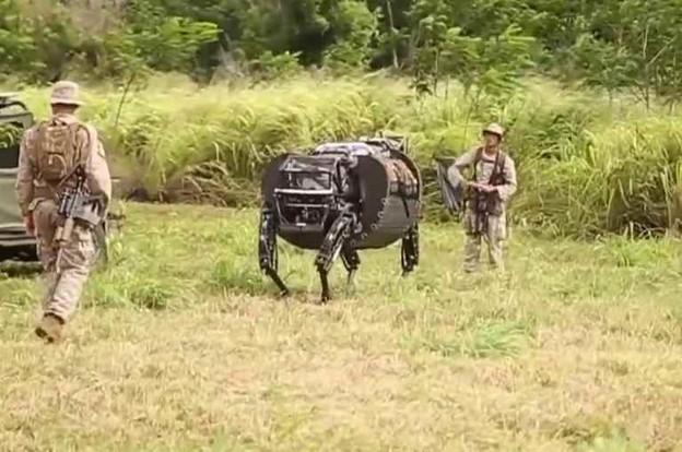 VIDEO: Prvi terenski test ratnog robota