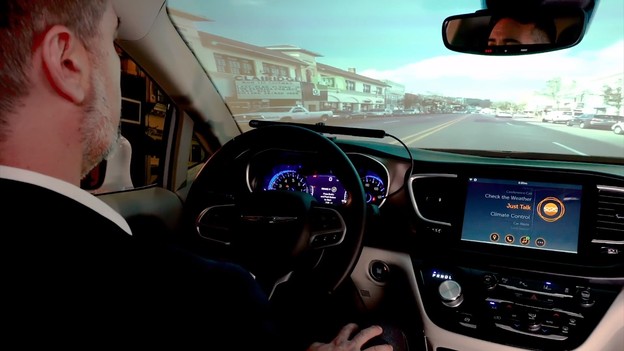 VIDEO: Razgovarajte s Mercedesom bez fraze za buđenje