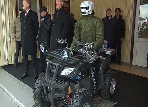 VIDEO: Ruski ratni robot nije impresionirao Putina