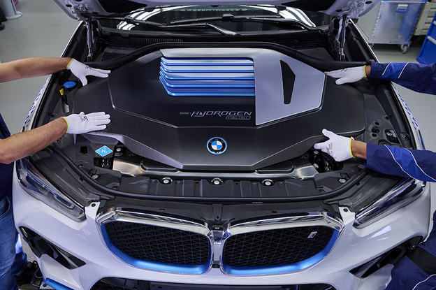 Započela proizvodnja BMW iX5 Hydrogen automobila