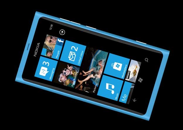 Nokia dijeli 25.000 Lumia 800 mobitela