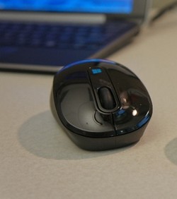 Start gumb na novim Microsoftovim Windows 8 miševima