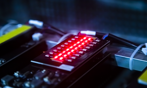 Svjetlina crvenih MicroLED čipova premašila 1 milijun nita