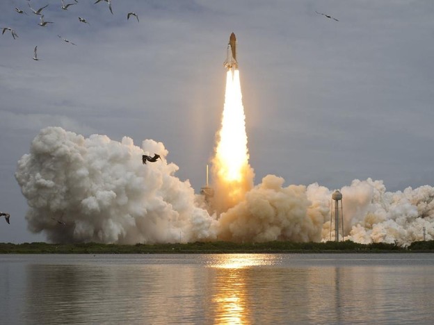 Atlantis poletio i poveo iPhone u svemir
