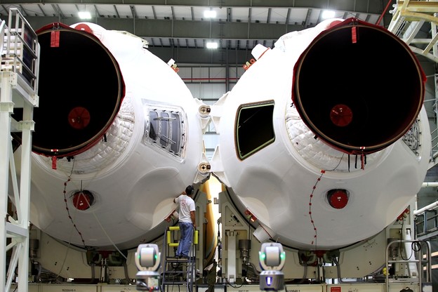 Raketni boosteri se spremaju za prvi let