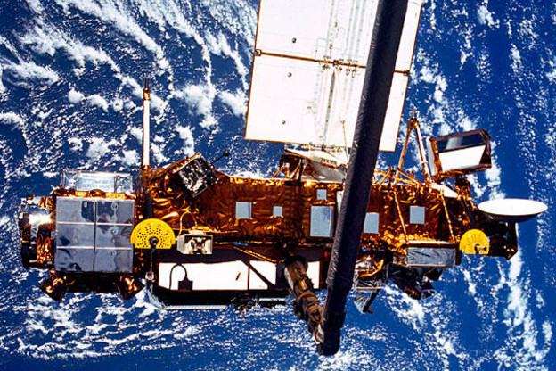 Satelit težak 6 tona pada na Zemlju