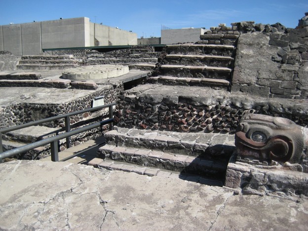 Otkrivena pogrebna platforma Azteka