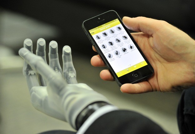 VIDEO: Bionička ruka upravljana aplikacijom mobitela