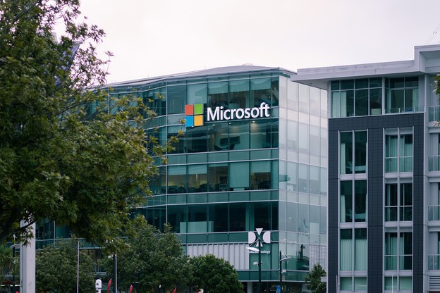 Microsoft grabi prema vrijednosti od 2 bilijuna dolara