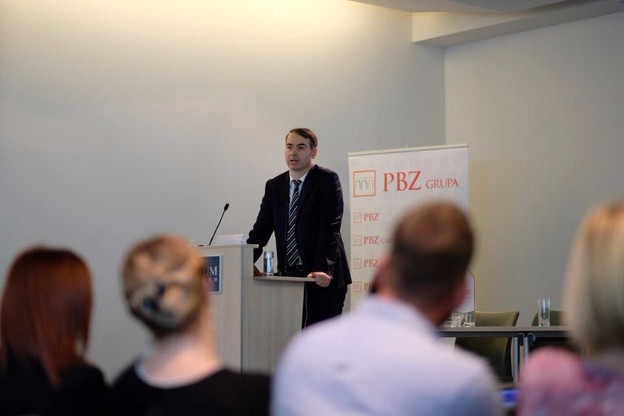 PBZ i Intesa Sanpaolo: Nove usluge digitalnog bankarstva PBZ i Intesa Sanpaolo: Nove usluge digitalnog bankarstva