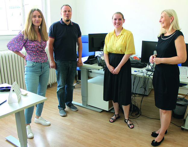 Predstavljamo: Manor Software Hrvatska Predstavljamo: Manor Software Hrvatska