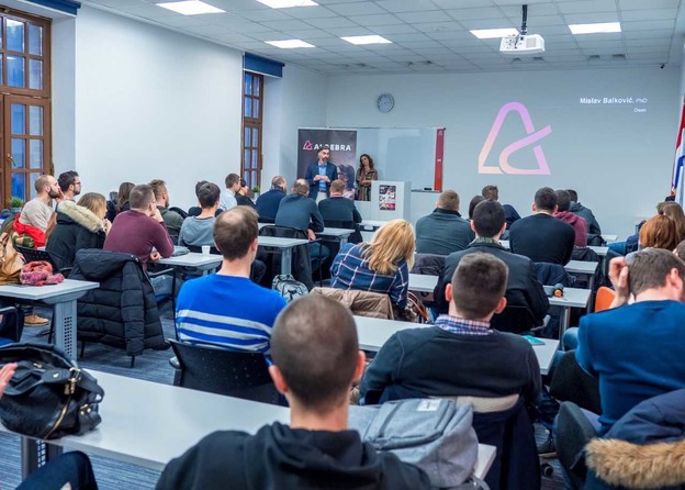 Studirajte razvoj računalnih igara na Algebri Studirajte razvoj računalnih igara na Algebri