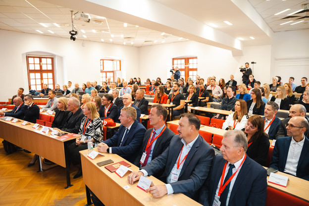 U Varaždinu otvorena znanstvena konferencija CECIIS U Varaždinu otvorena znanstvena konferencija CECIIS