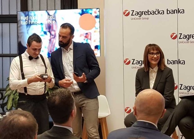 Zagrebačka banka uvela plaćanje mobitelom Zagrebačka banka uvela plaćanje mobitelom