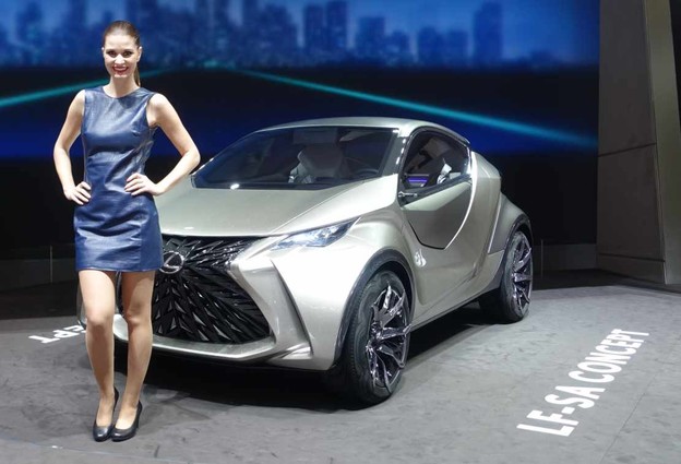 Najbolje sa sajma automobila u Ženevi - hostese Najbolje sa sajma automobila u Ženevi - hostese