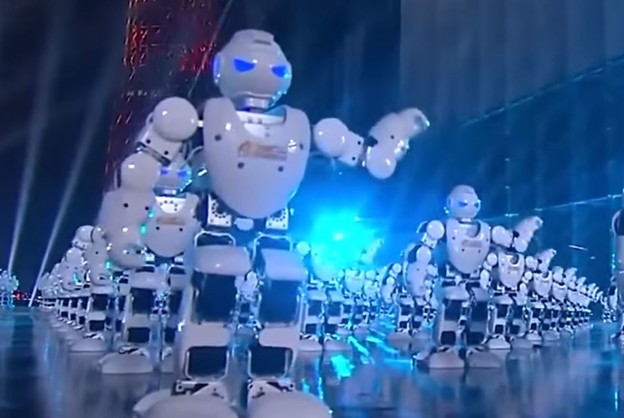 VIDEO: 540 robota pleše za kinesku Novu godinu