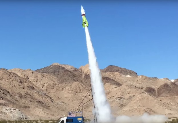 VIDEO: Raketiran čovjek koji vjeruje da je Zemlja ravna