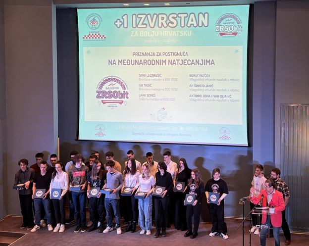 Dodijeljene nagrade za izvrsnost u programiranju Dodijeljene nagrade za izvrsnost u programiranju