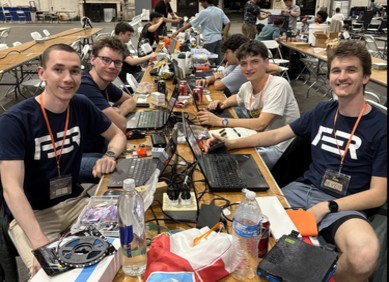 Ferovci prvi na najvećem hardverskom hackathonu