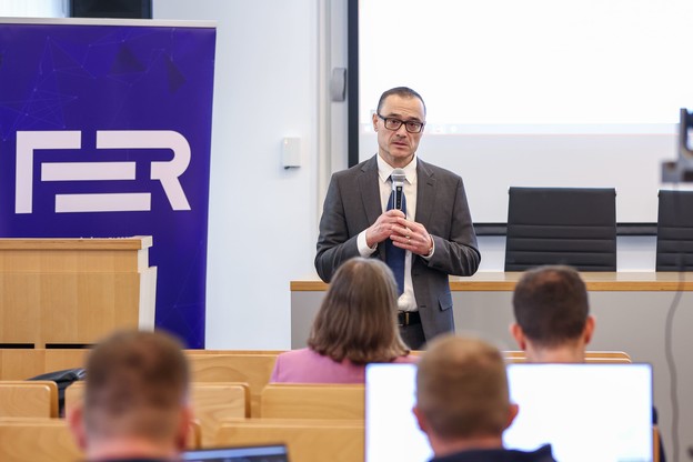 Javno-privatno partnerstvo u znanosti Javno-privatno partnerstvo u znanosti