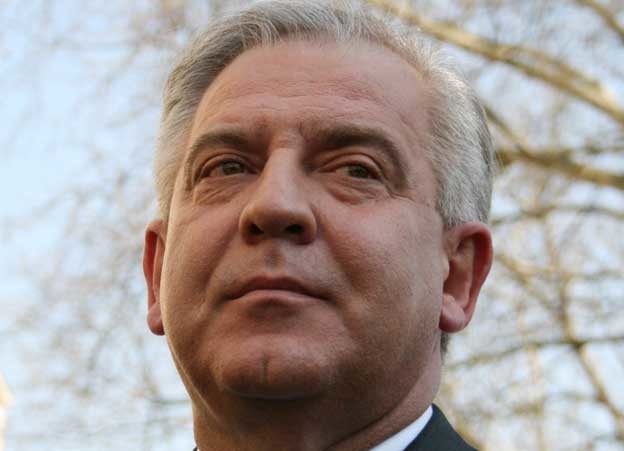Sanader izlazi iz zatvora za 12,4 milijuna kuna Sanader izlazi iz zatvora za 12,4 milijuna kuna