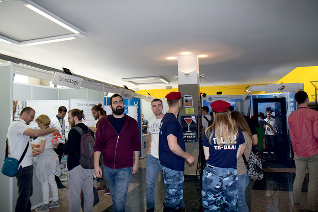 Studenti reporteri Vidija testirali poslodavce na JobFairu Studenti reporteri Vidija testirali poslodavce na JobFairu