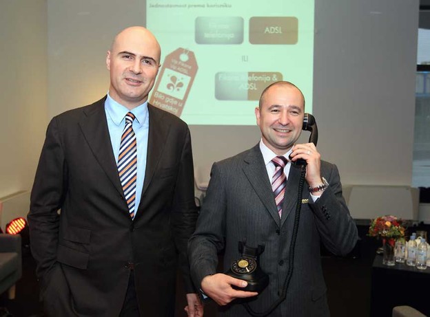 Vip ulazi u fiksnu telefoniju! Vip ulazi u fiksnu telefoniju!