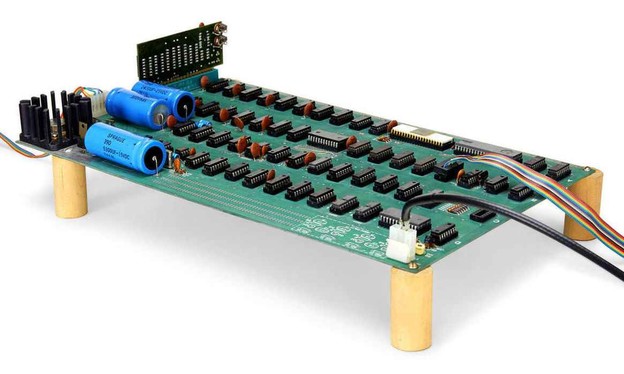 Apple 1 računalo prodano za 5.504.183 kn Apple 1 računalo prodano za 5.504.183 kn