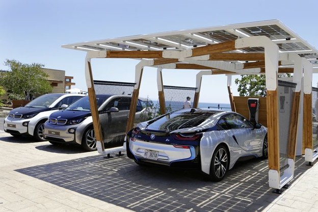 BMW zainteresiran za licenciranje Tesla tehnologije BMW zainteresiran za licenciranje Tesla tehnologije