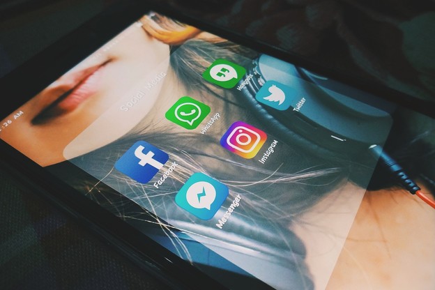 Facebookovi zaposlenici vrše transkripciju glasovnih chatova Facebookovi zaposlenici vrše transkripciju glasovnih chatova