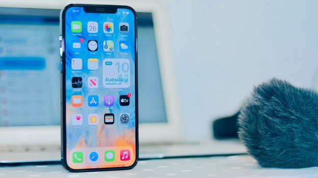 Francuska tvrdi da iPhone 12 emitira preveliko zračenje Francuska tvrdi da iPhone 12 emitira preveliko zračenje