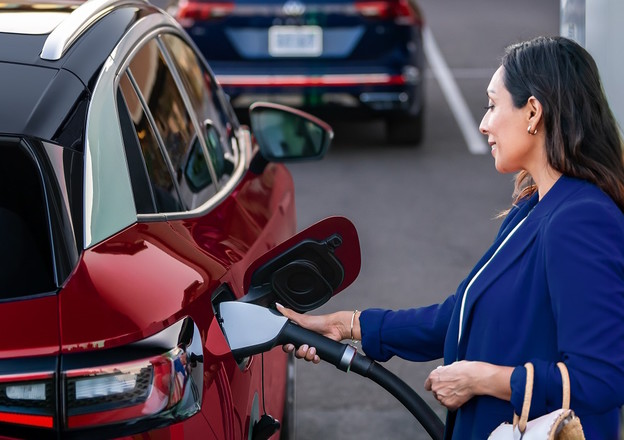 I Volkswagen prihvaća Teslin standard za punjenje I Volkswagen prihvaća Teslin standard za punjenje