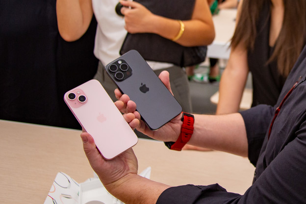 Pripremaju zakrpu zbog pregrijavanja iPhone 15 Pripremaju zakrpu zbog pregrijavanja iPhone 15