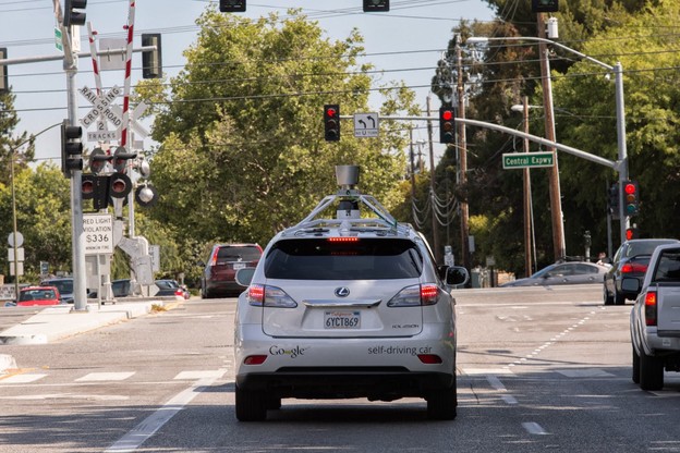 Prometne nesreće s Googleovim autonomnim autima