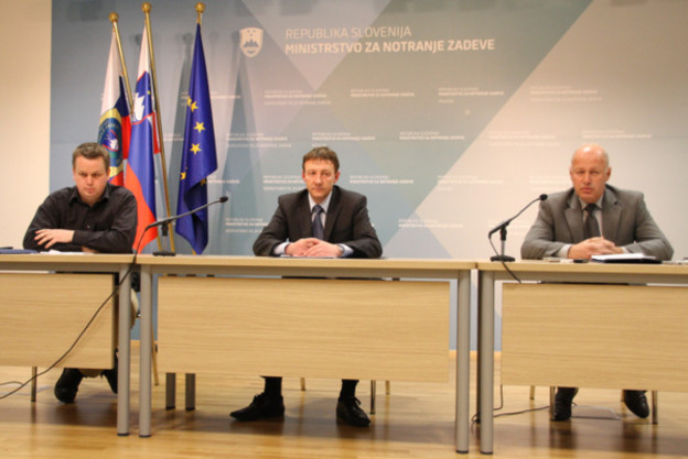 Slovenski hakeri optuženi za krađu 2 milijuna eura Slovenski hakeri optuženi za krađu 2 milijuna eura