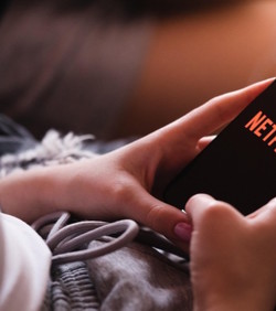 Teksas optužuje Netflix za špijuniranje djece