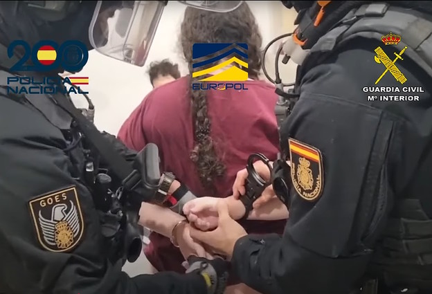 VIDEO: Gašenje hakerskih foruma i uhićenja VIDEO: Gašenje hakerskih foruma i uhićenja