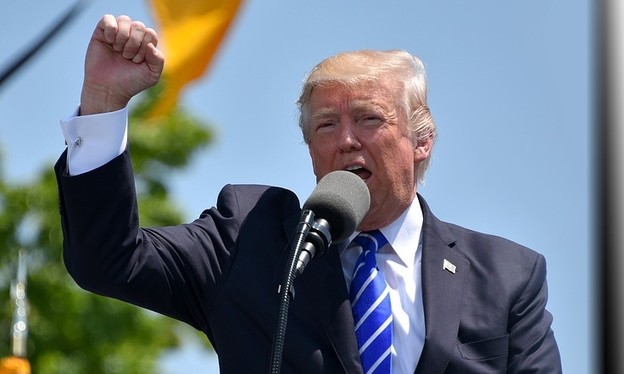 Zašto je Trump ukinuo ban Huaweiju Zašto je Trump ukinuo ban Huaweiju